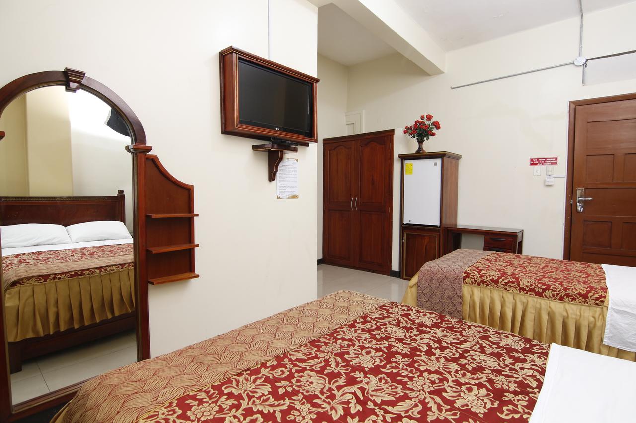 Hotel Versailles Internacional Гуаякуил Екстериор снимка